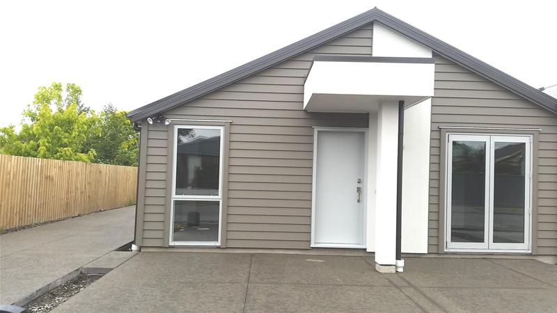 2/10 Lindsay Street, St Albans, Christchurch - Carousel 1