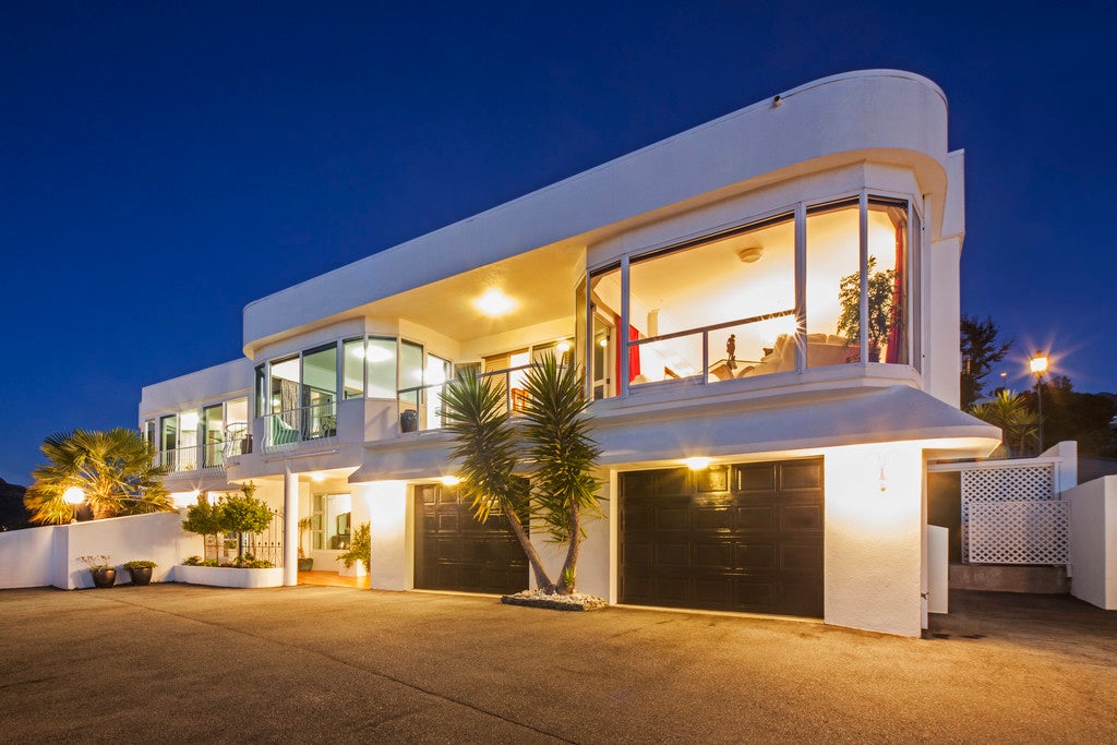 11 Balmoral Drive, Kelvin Heights, Queenstown - Carousel 2