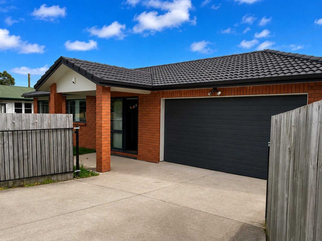 98 Mahia Road, Manurewa, Auckland - Carousel 1