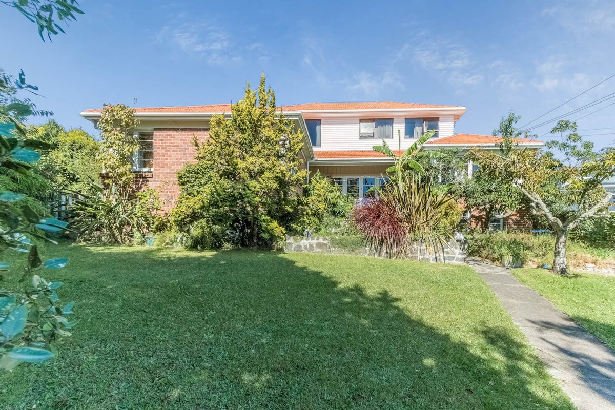 21 Fontenoy Street, Mount Albert, Auckland - Carousel 1