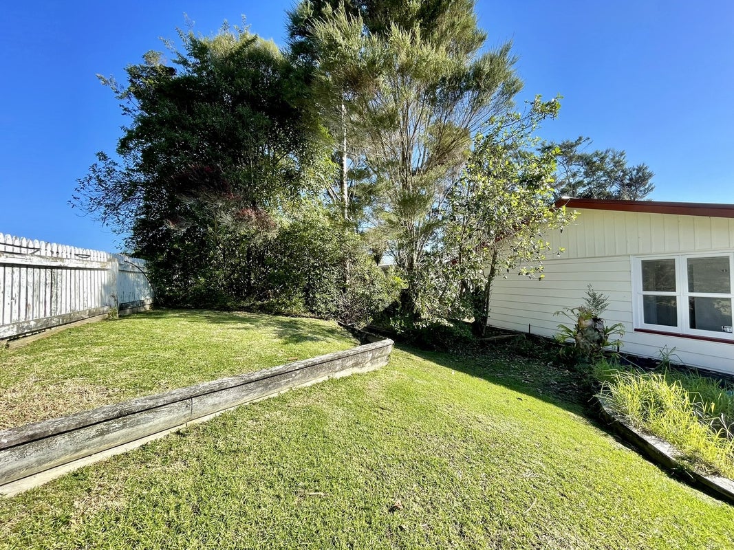 20 Madison Place, Forrest Hill, Auckland - Carousel 13