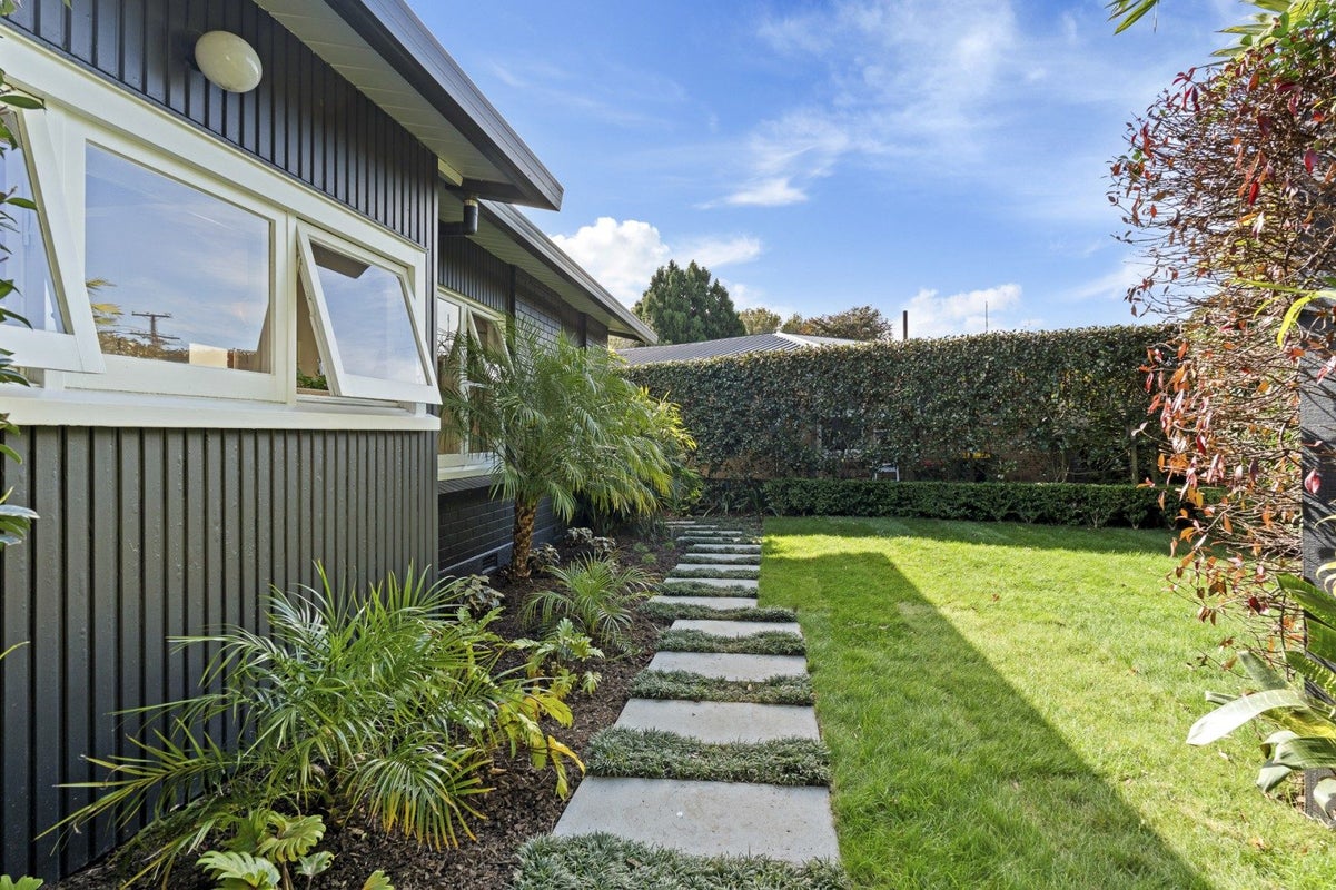 222 Tukapa Street, Westown, New Plymouth - Carousel 25