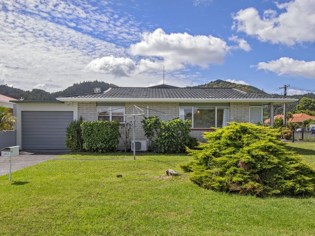 16 Elizabeth Street, Kensington, Whangarei - Carousel 1