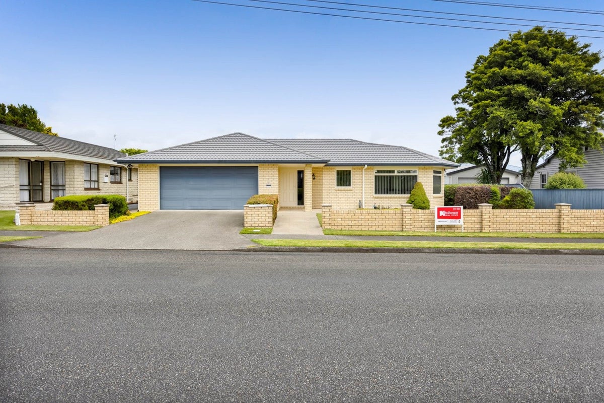 24 Brown Street, Inglewood, Inglewood - Carousel 1