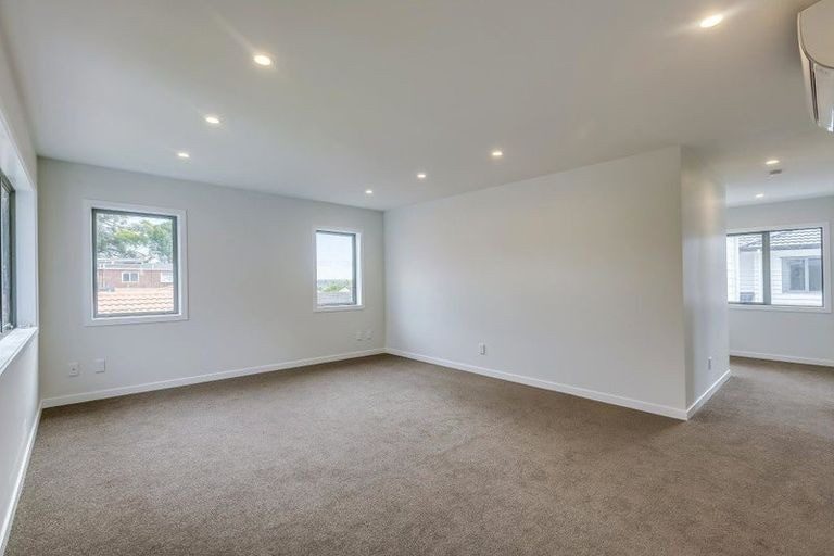 61C Margan Avenue, New Lynn, Auckland - Carousel 15