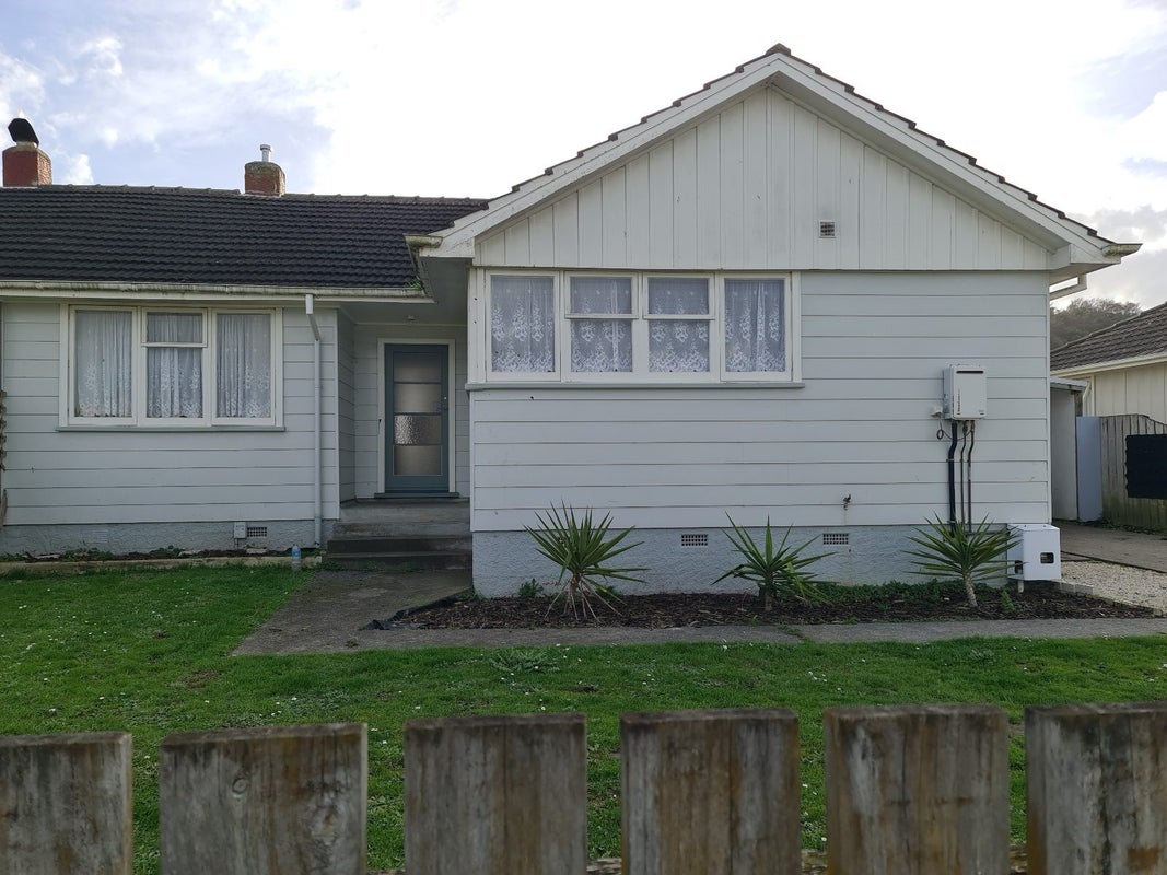 176 Paterson Street, Aramoho, Whanganui - Carousel 1