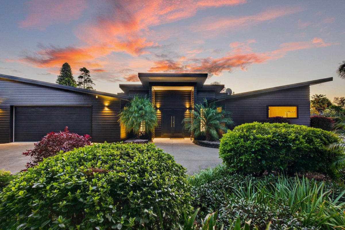 27 Jervois Road, Jervoistown, Napier - Carousel 1
