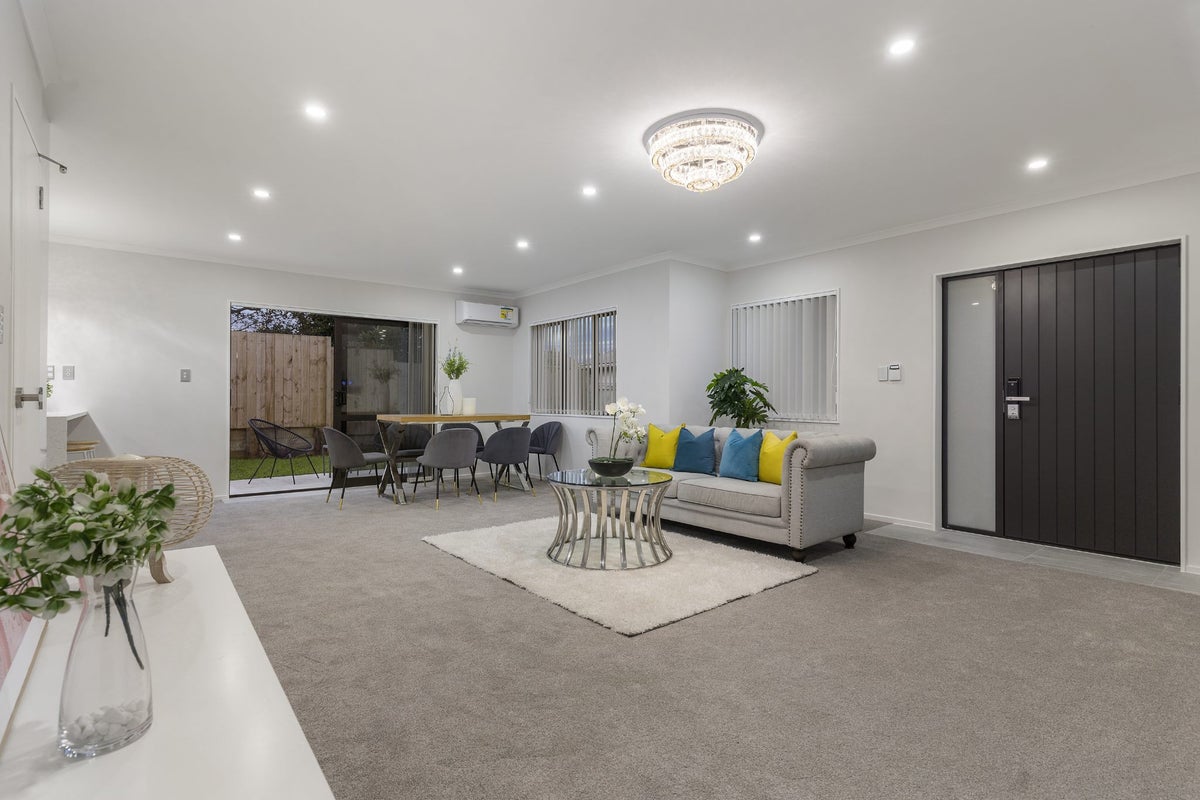 79A Hastie Avenue, Mangere Bridge, Auckland - Carousel 2