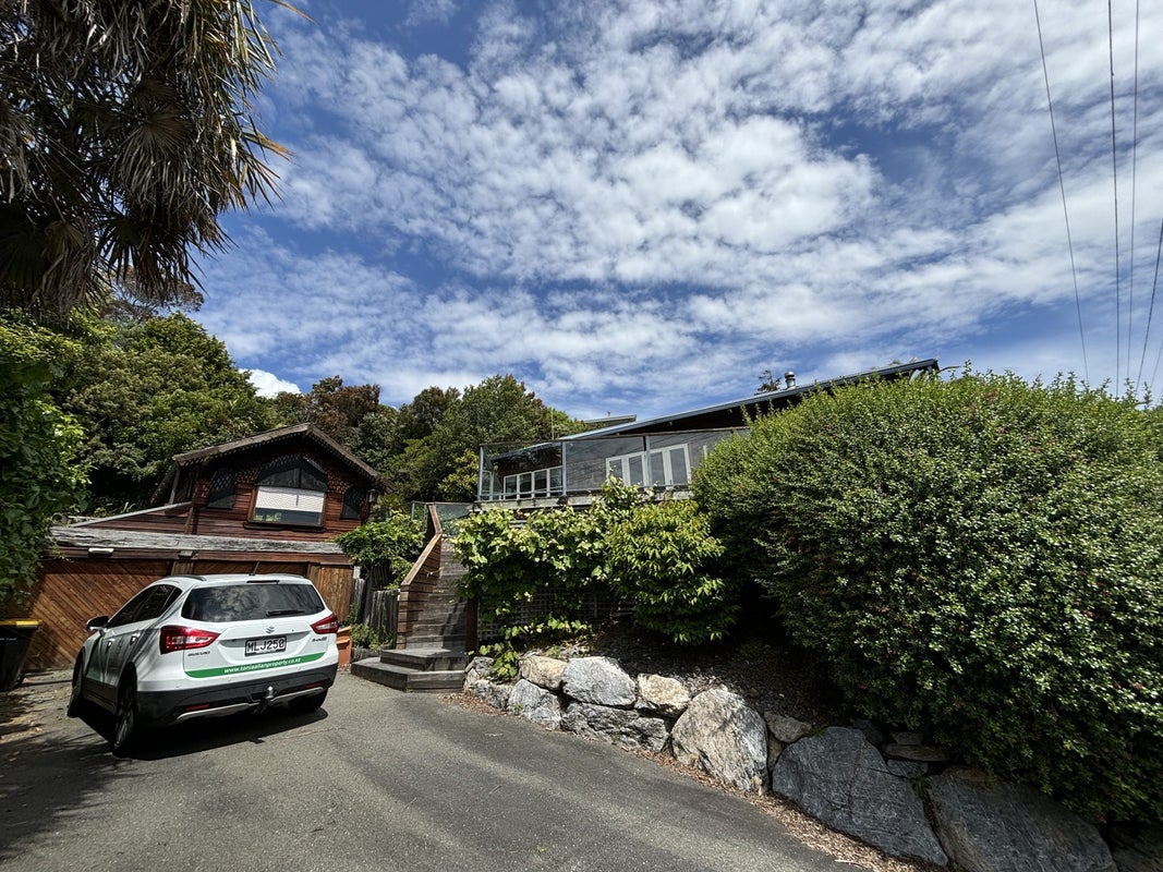 4 Grenville Terrace, Moana, Nelson - Carousel 1