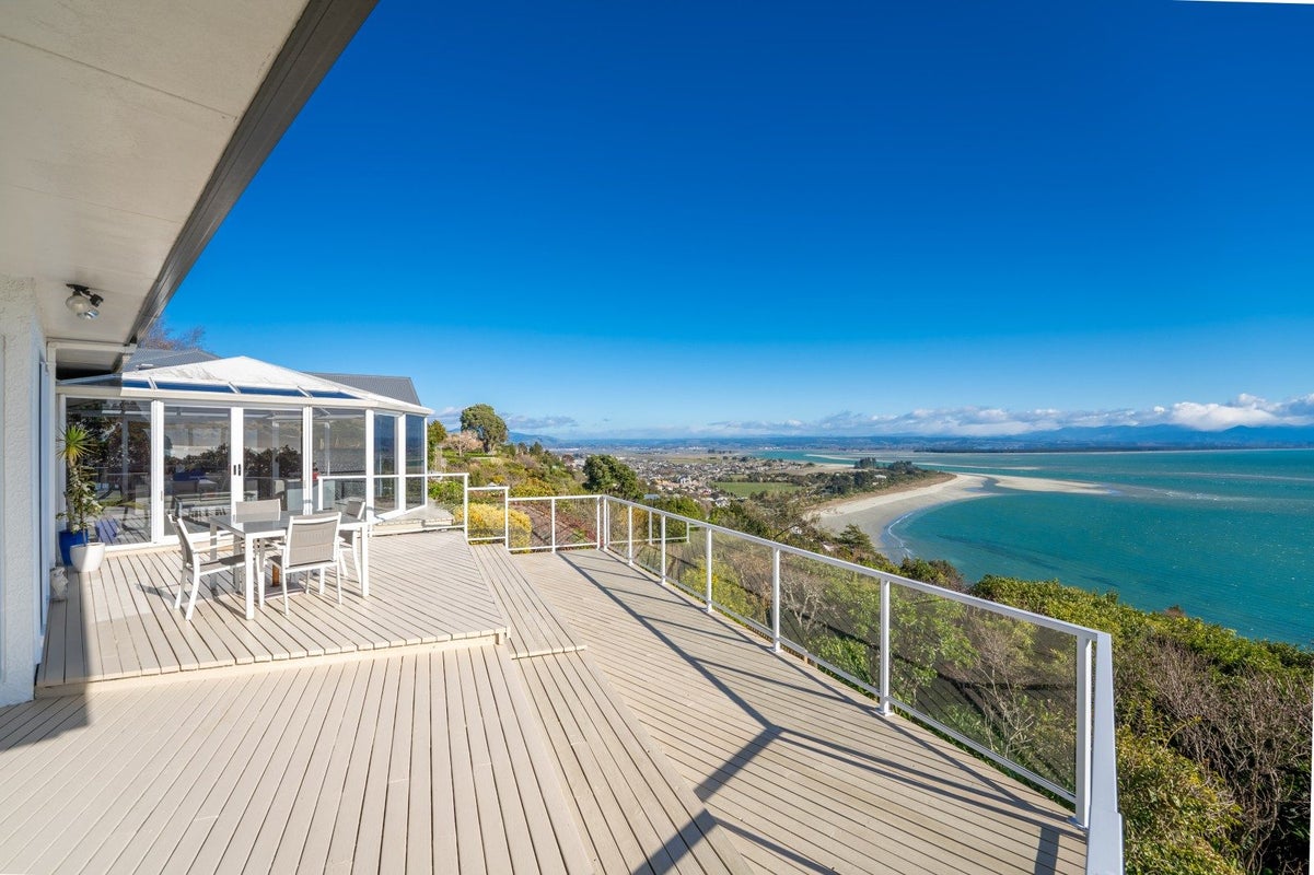 25 Moncrieff Avenue, Britannia Heights, Nelson - Carousel 1