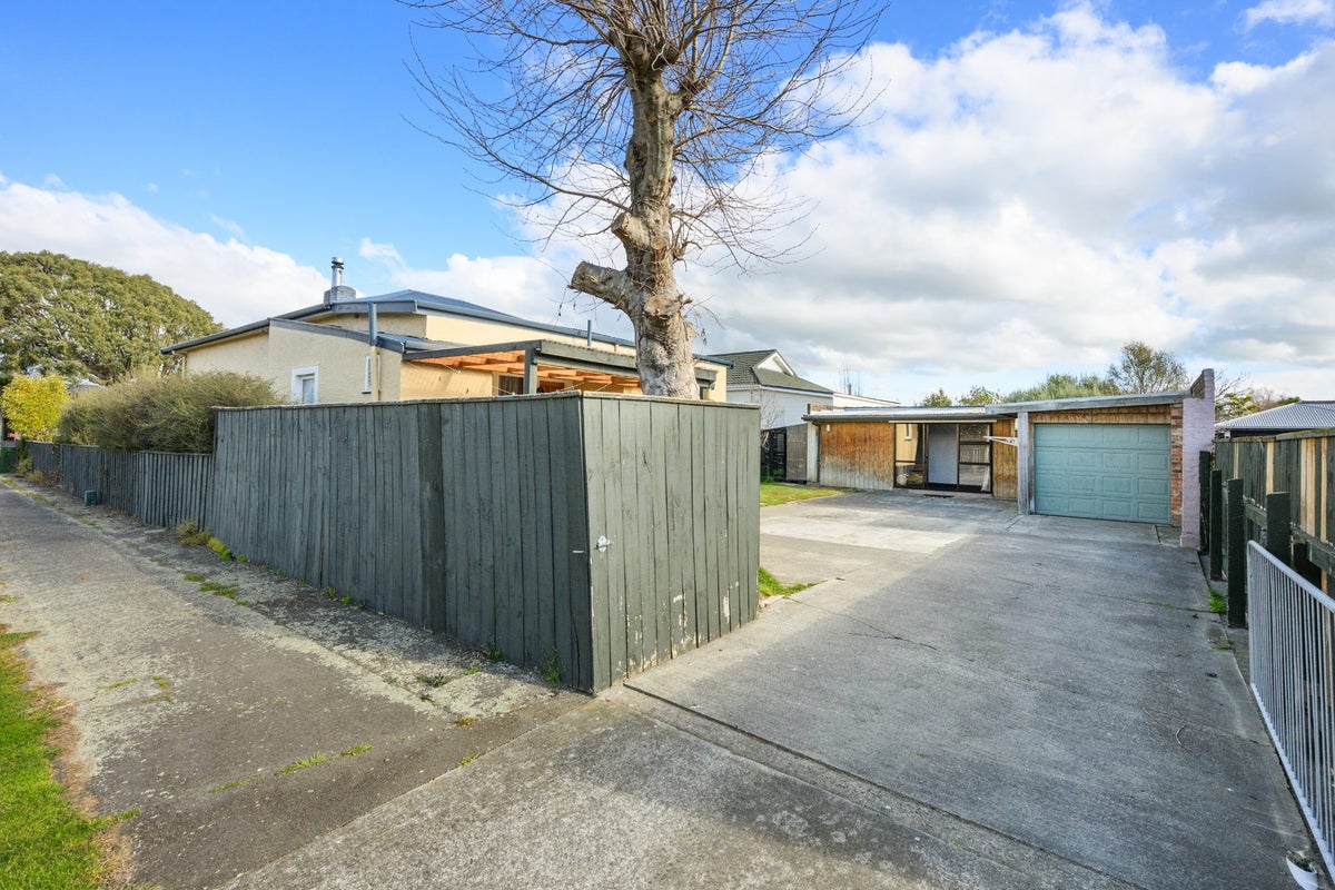 17 Douglas Street, West End, Palmerston North, Manawatu / Whanganui - Carousel 22