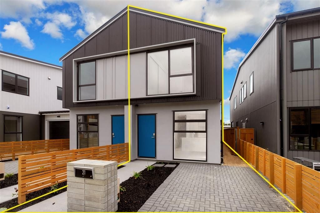 21 Pukewhero Rise, Westgate, Auckland - Carousel 2