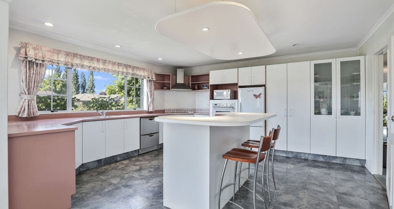 5 Harrowfield Drive, Harrowfield, Hamilton - Carousel 2
