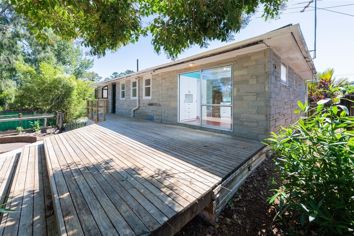 121 Millbrook Road, Sunnyvale, Auckland - Carousel 5