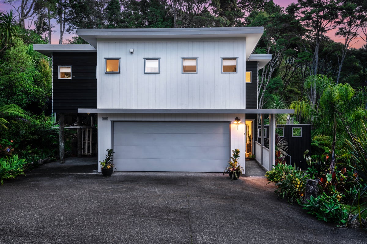 59F Konini Road, Titirangi, Auckland - Carousel 2