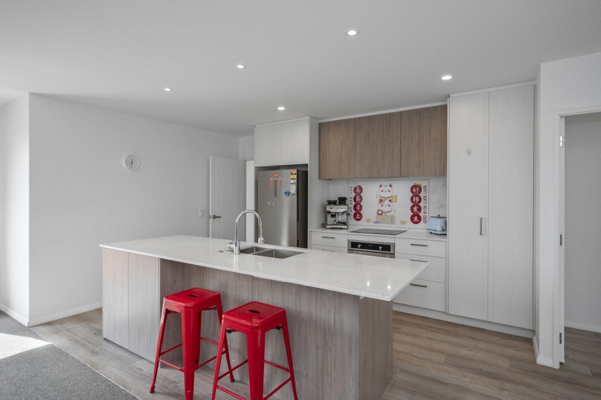 5 Amelia Way, Pyes Pa, Tauranga - Carousel 2