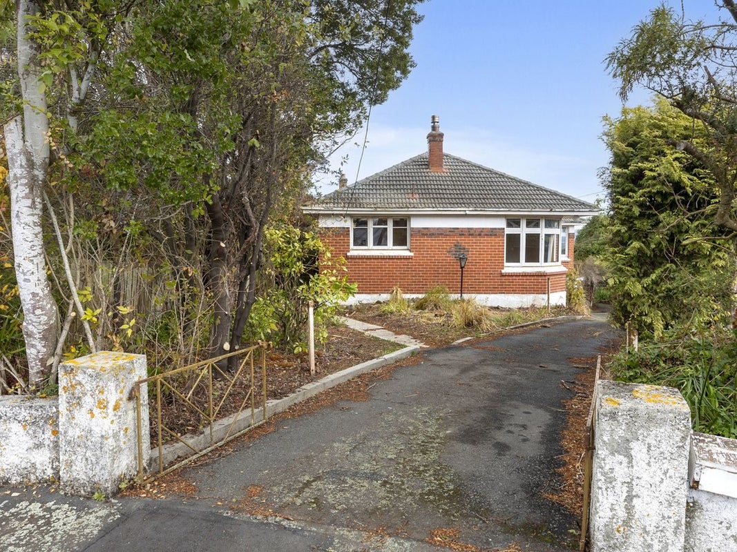 26 Northfield Avenue, Opoho, Dunedin - Carousel 1
