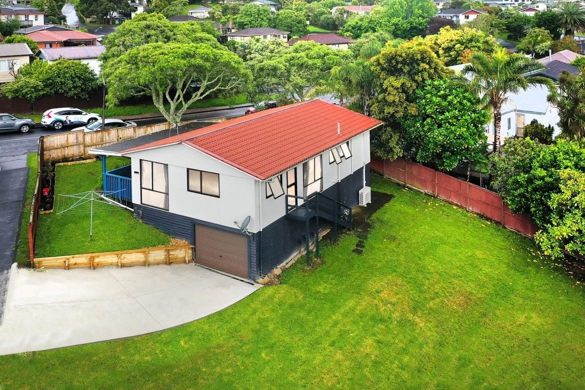 17 Rehia Road, Massey, Auckland - Carousel 1