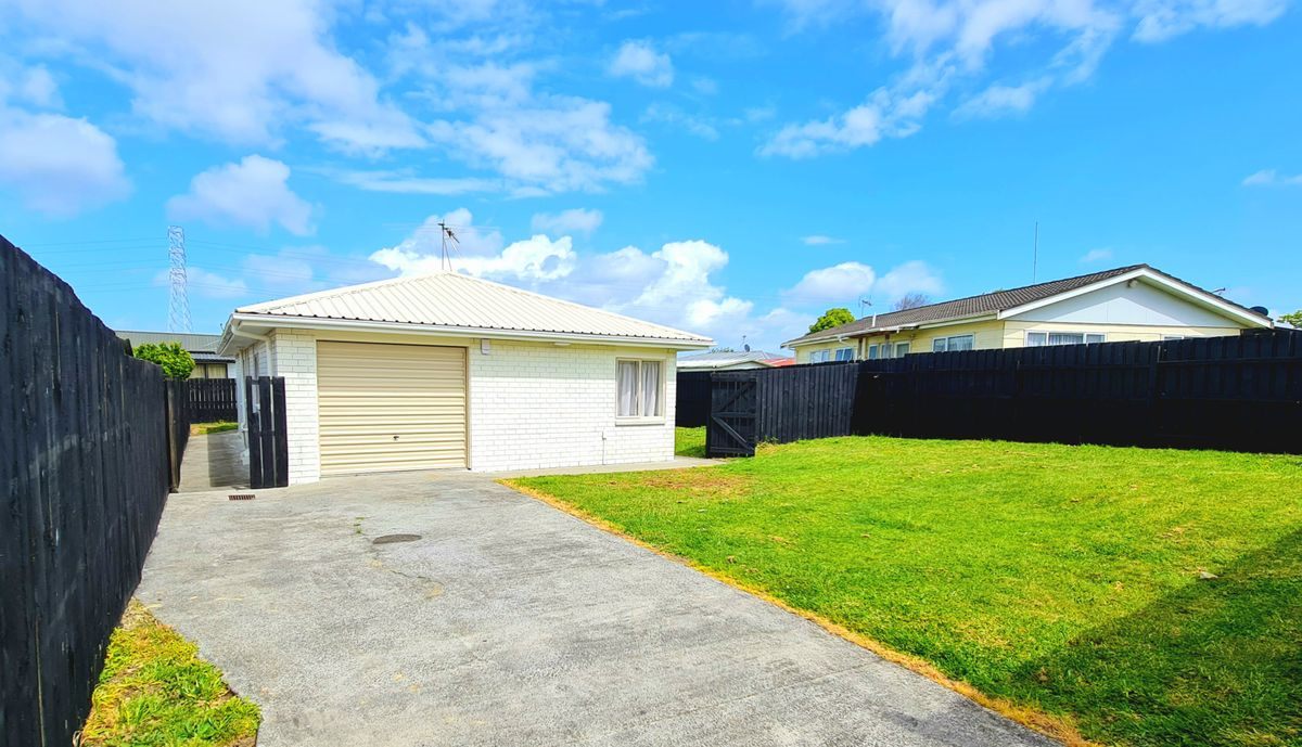 127 Shifnal Drive, Randwick Park, Auckland - Carousel 1