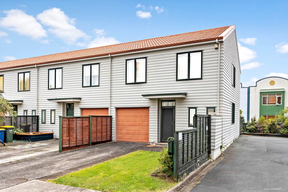 59/1 Ambrico Place, New Lynn, Auckland - Carousel 2