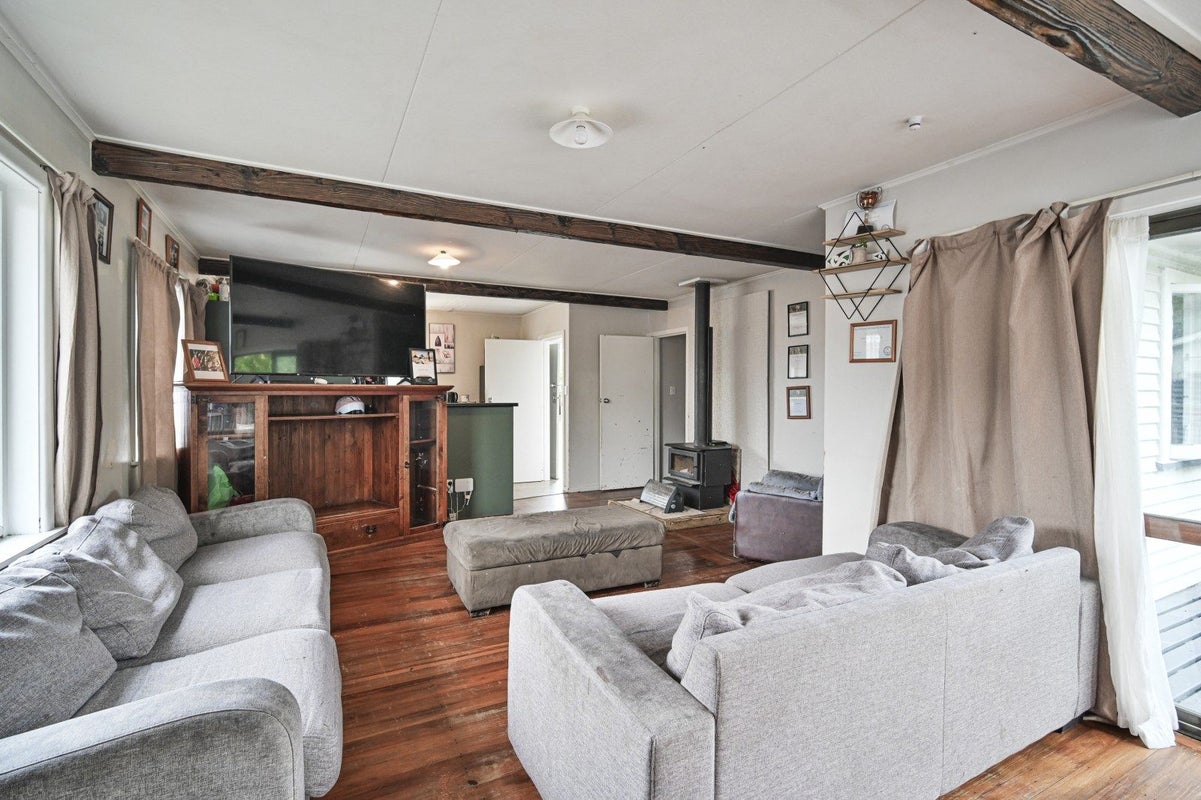 42 Walton Way, Flaxmere, Hastings - Carousel 2