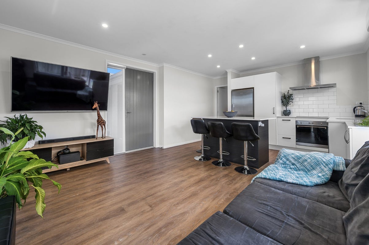 21 Tamapahore Boulevard, Papamoa Beach, Papamoa - Carousel 1