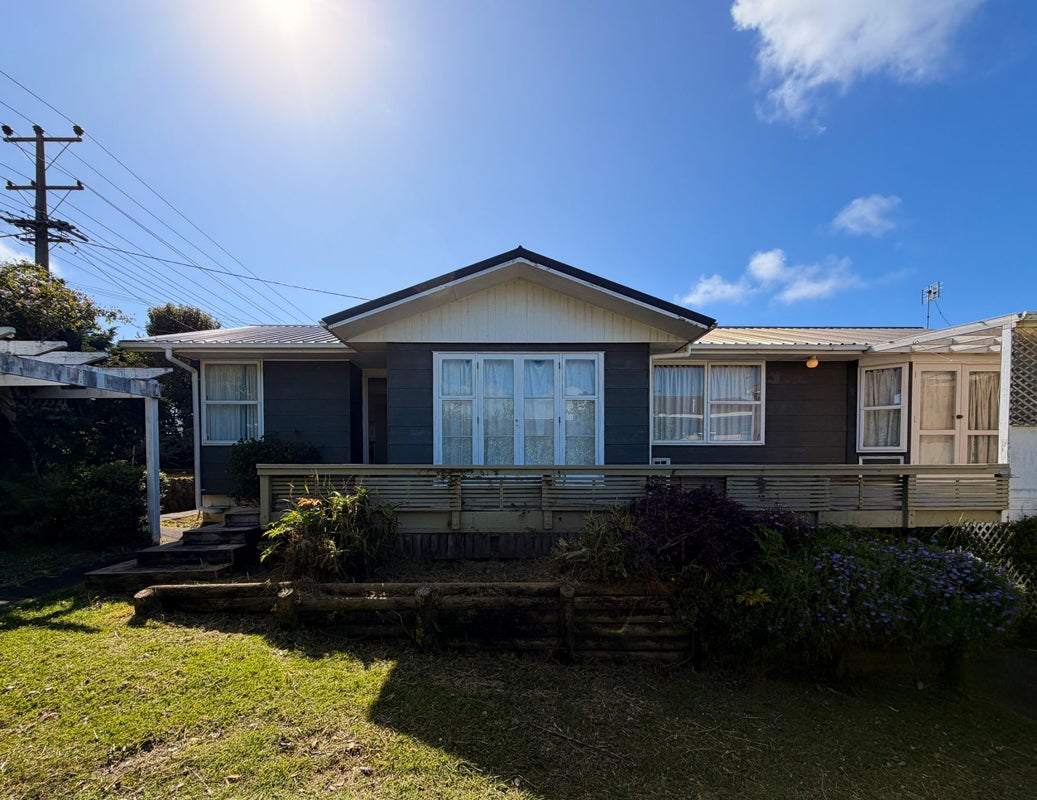 145 Chivalry Road, Glenfield, Auckland - Carousel 2