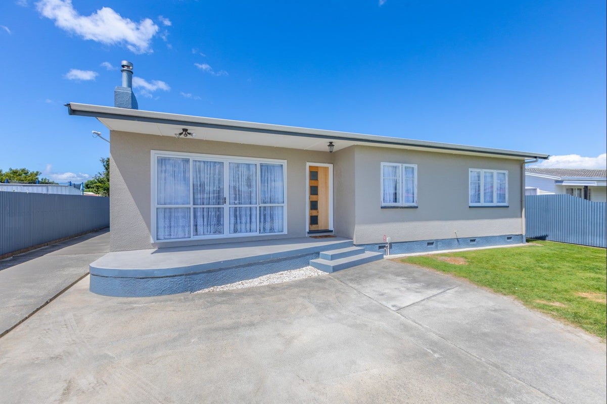 3 Kelvin Road, Maraenui, Napier - Carousel 1