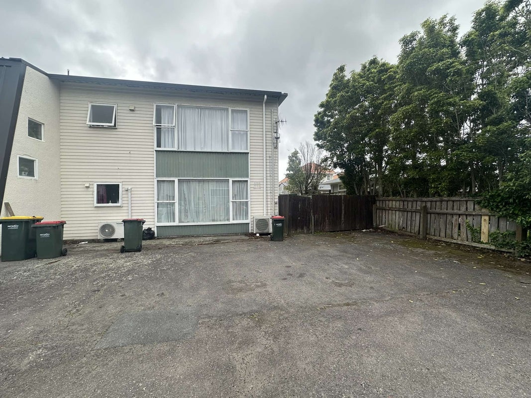 2/253 Waterloo Road, Waterloo, Lower Hutt - Carousel 1