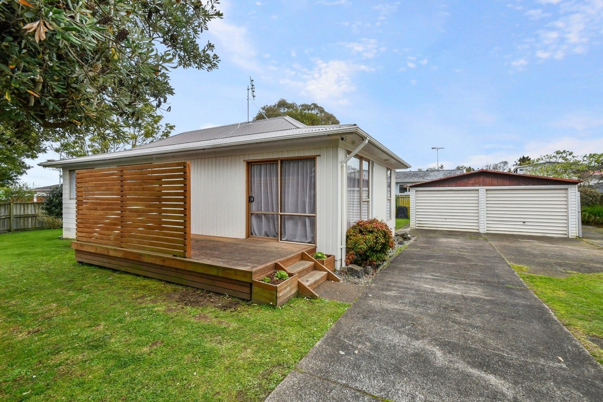 20 Hyperion Drive, Randwick Park, Manukau City, Auckland - Carousel 1