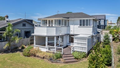 411 Lake Road, Takapuna, Auckland - Carousel 1