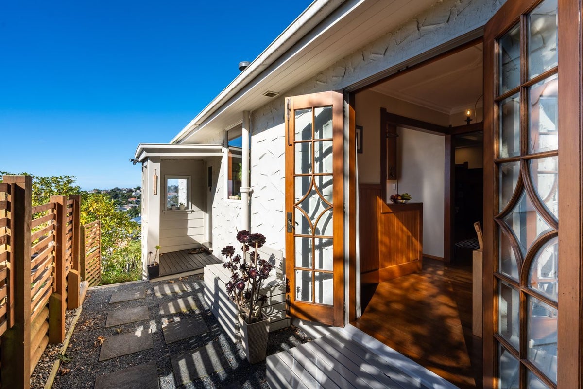 31 Lawrence Street, Mornington, Dunedin - Carousel 2