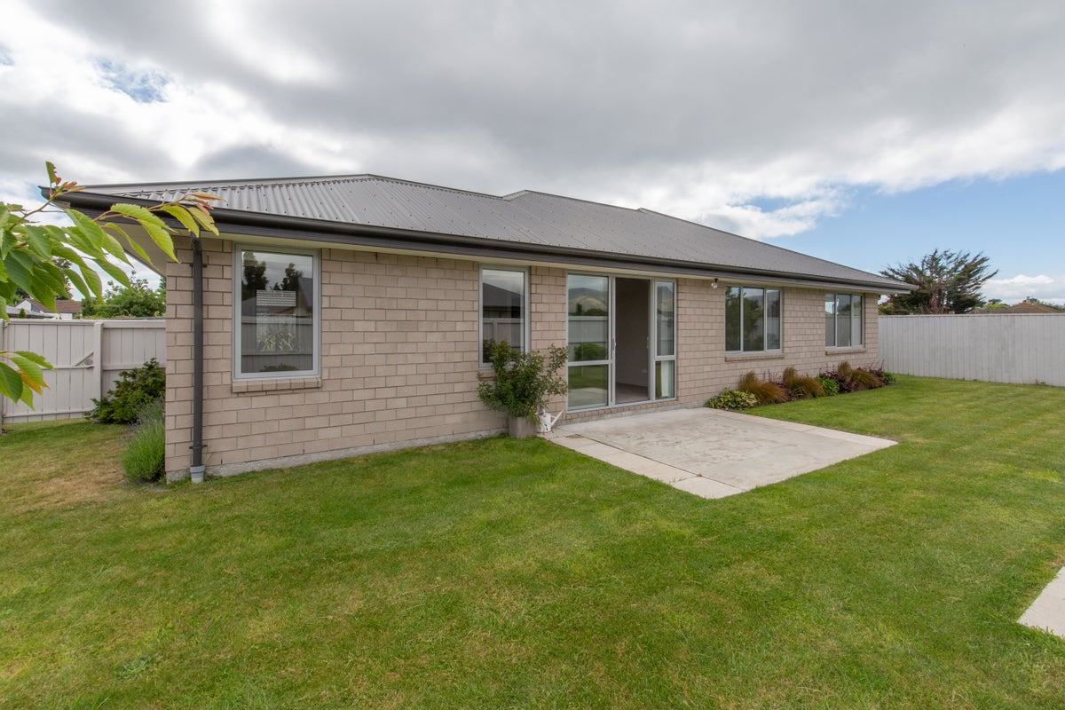 18 Munich Place, Bromley, Christchurch - Carousel 2