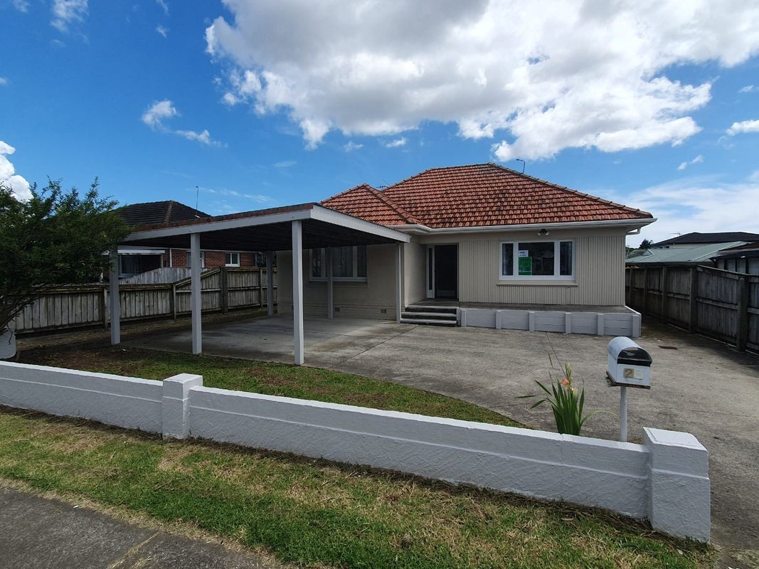 28 Omagh Avenue, Papatoetoe, Auckland - Carousel 1