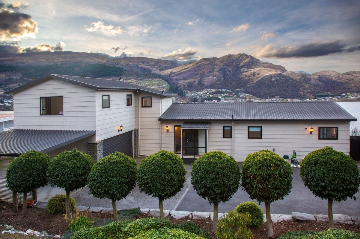 175 Peninsula Road, Kawarau Falls, Queenstown - Carousel 1