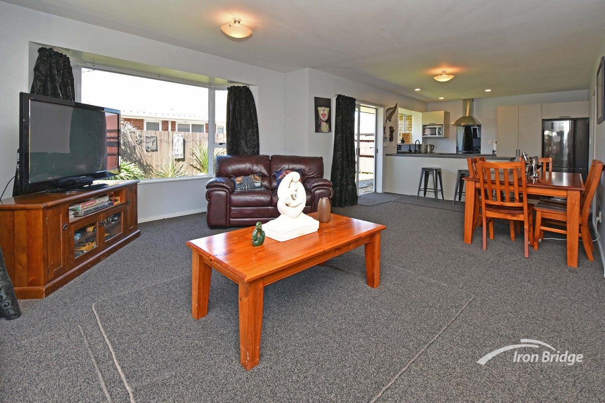 2/65 Tyrone Street, Belfast, Christchurch - Carousel 2