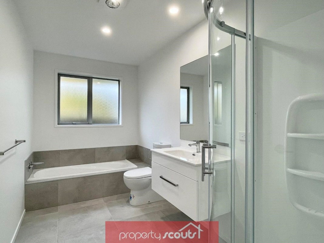 12 Wakefield Street, Welbourn, New Plymouth - Carousel 9