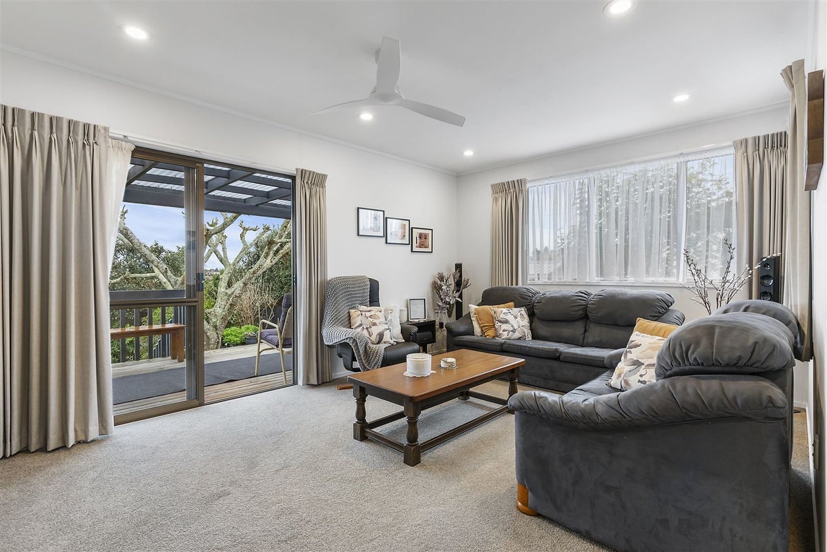 41 Marendellas Drive, Bucklands Beach, Auckland - Carousel 2