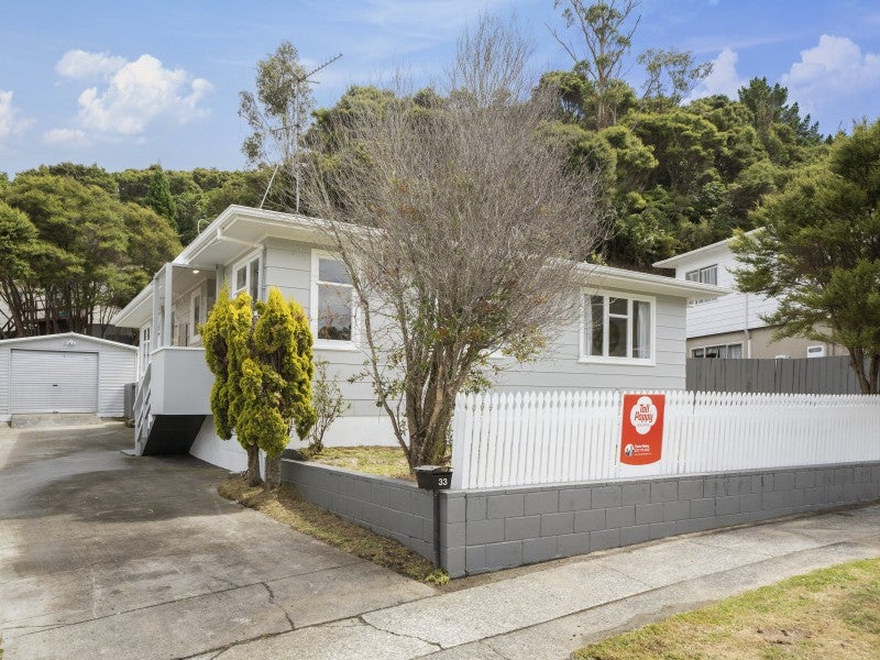 33 Kairanga Crescent, Wainuiomata, Lower Hutt - Carousel 1