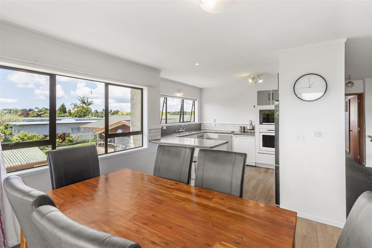3 Carlton Crescent, Te Kamo, Whangarei - Carousel 2