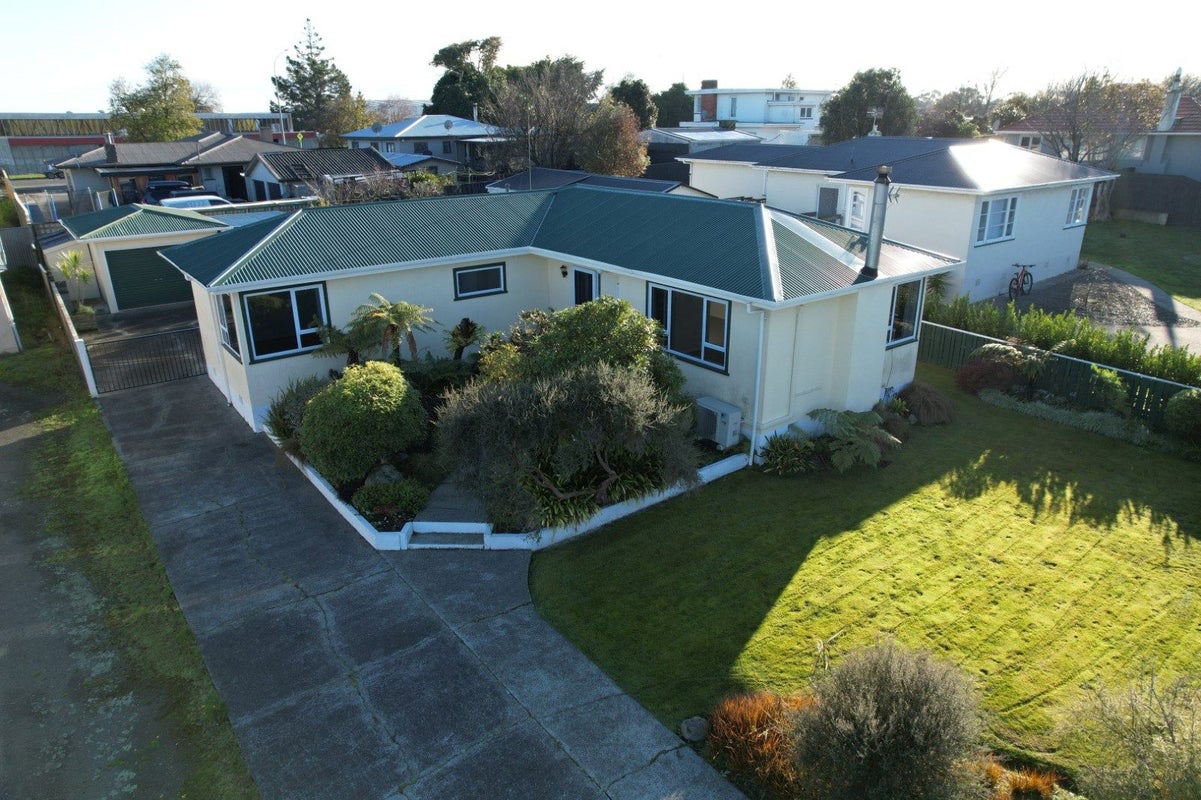 9 Kipling Street, Roslyn, Palmerston North - Carousel 1