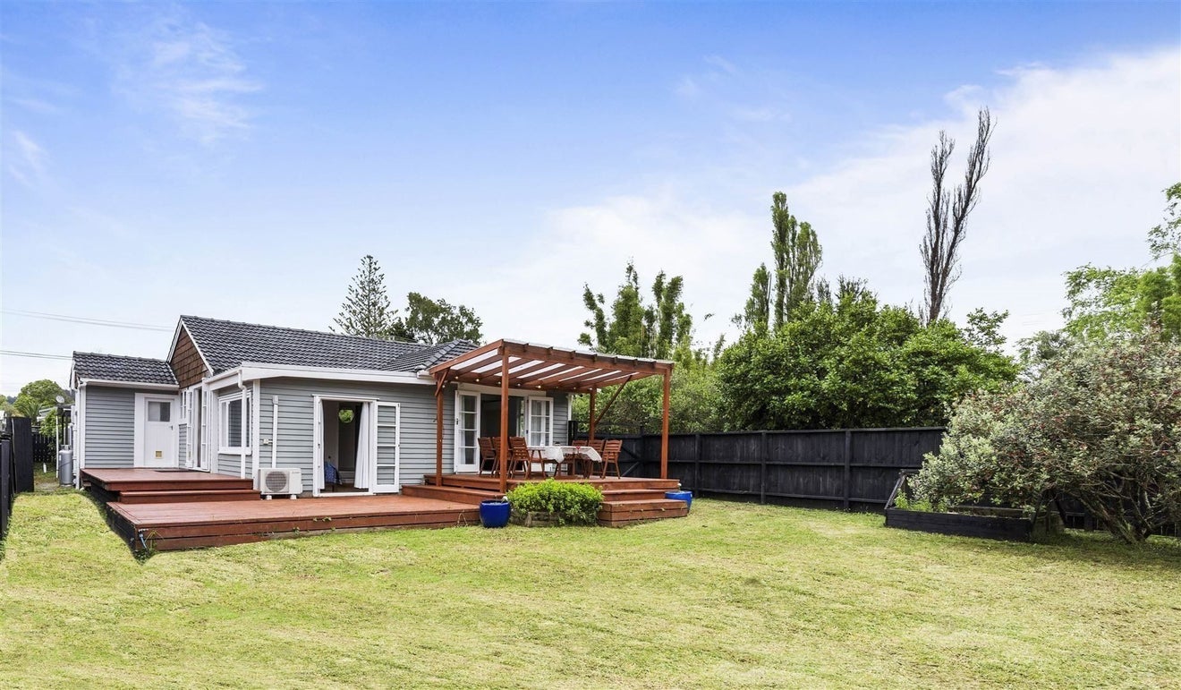 67 Routley Drive, Glen Eden, Auckland - Carousel 2