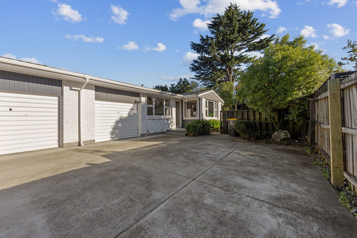 2/4 Kyeburn Place, Avonhead, Christchurch - Carousel 12