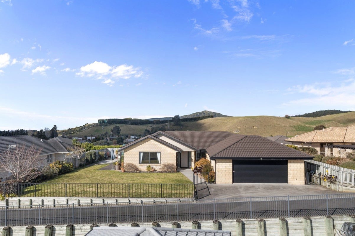 10 Matariki View, Welcome Bay, Tauranga - Carousel 1