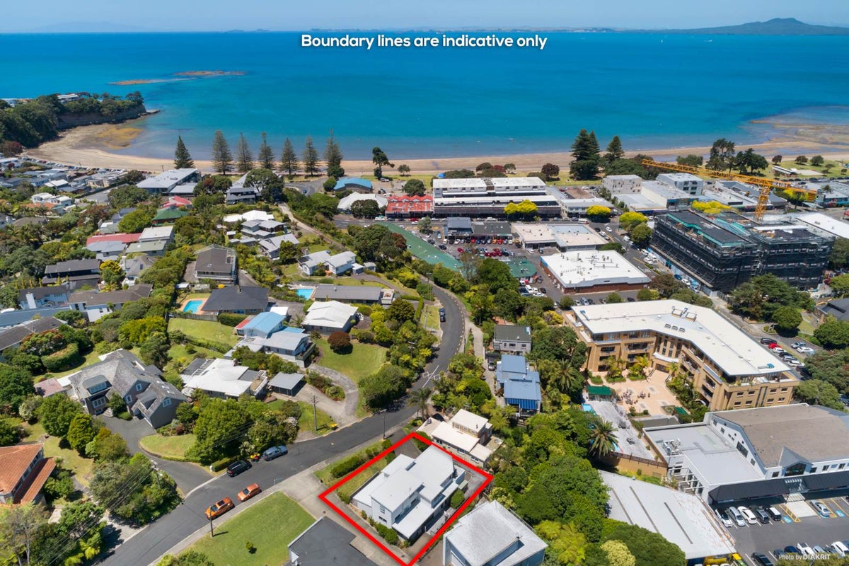 36 Bayview Road, Browns Bay, Auckland - Carousel 1