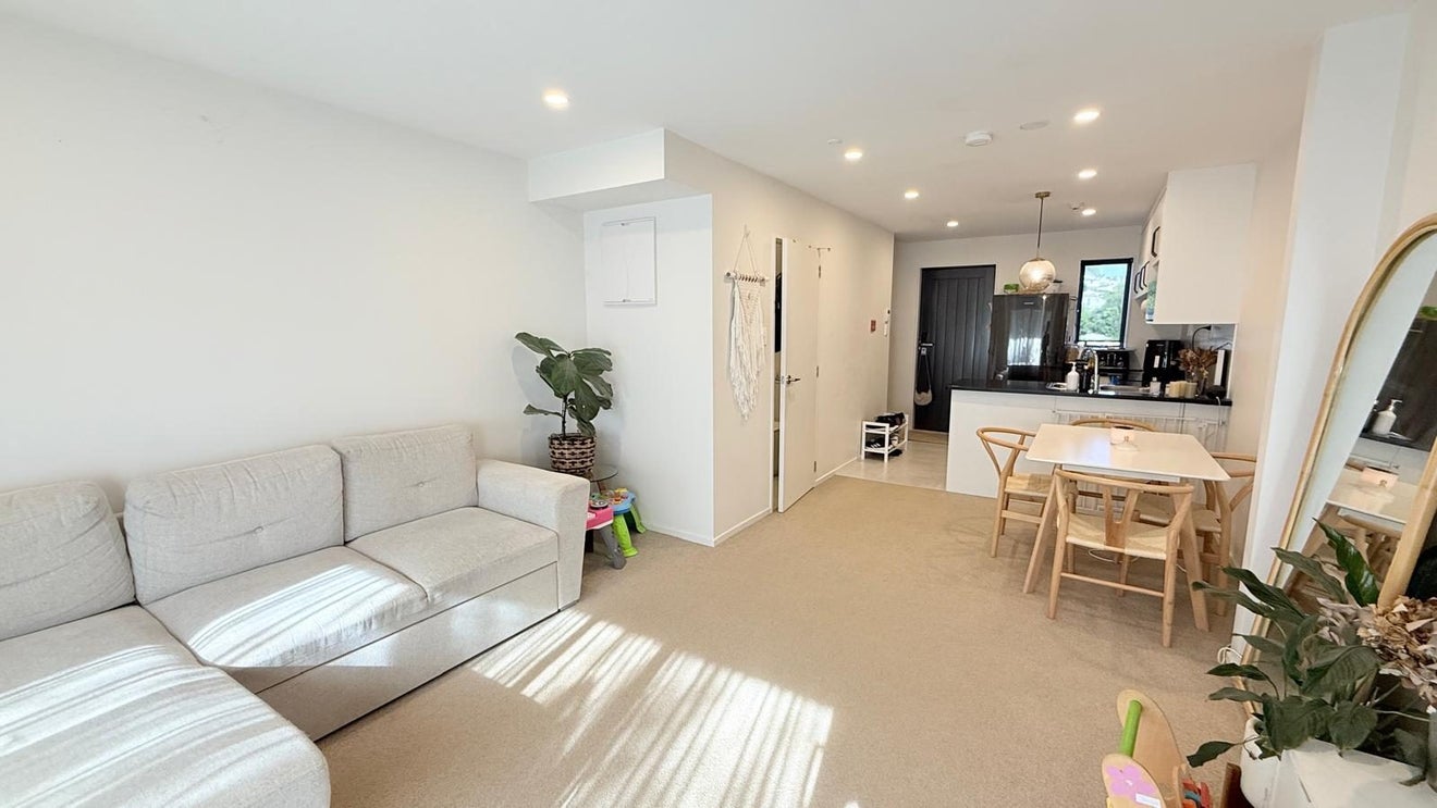 20/18 Hewlett Road, Massey, Auckland - Carousel 2