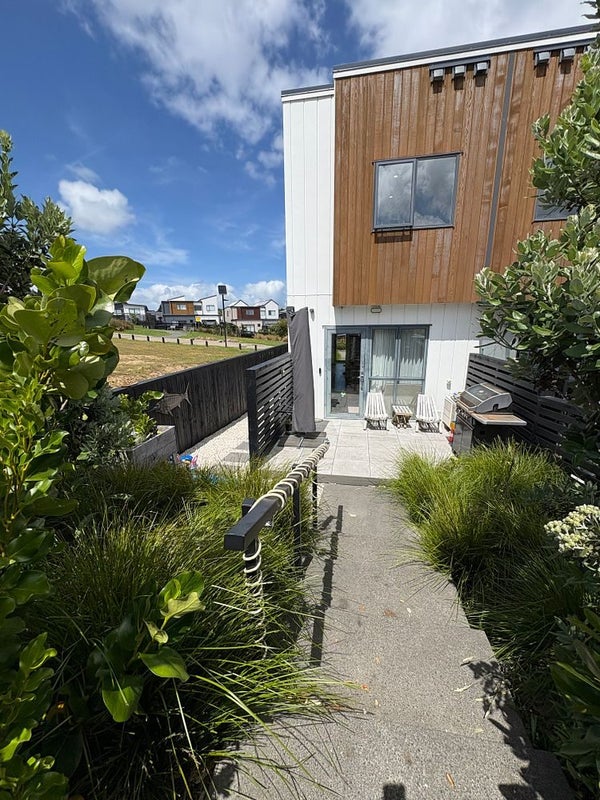 80 Long George Drive, Totara Park, Auckland - Carousel 1
