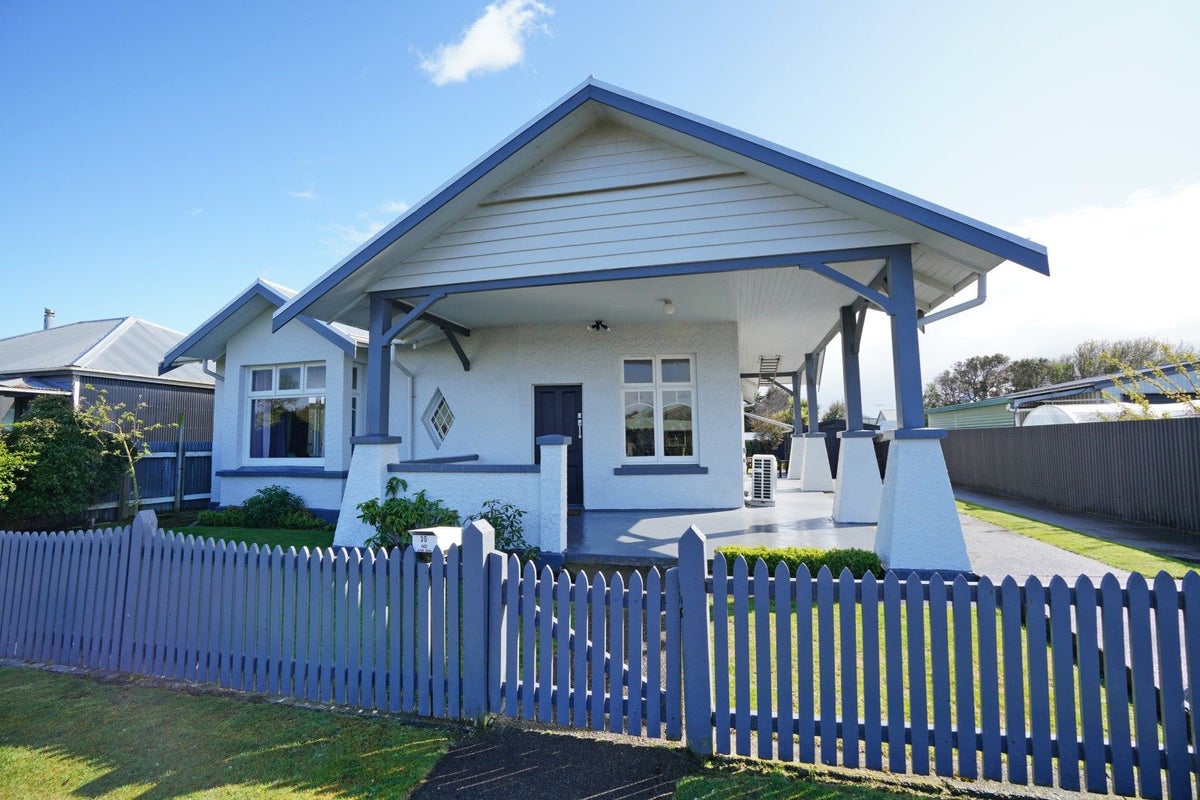 30 Hardy Street, Strathern, Invercargill - Carousel 1