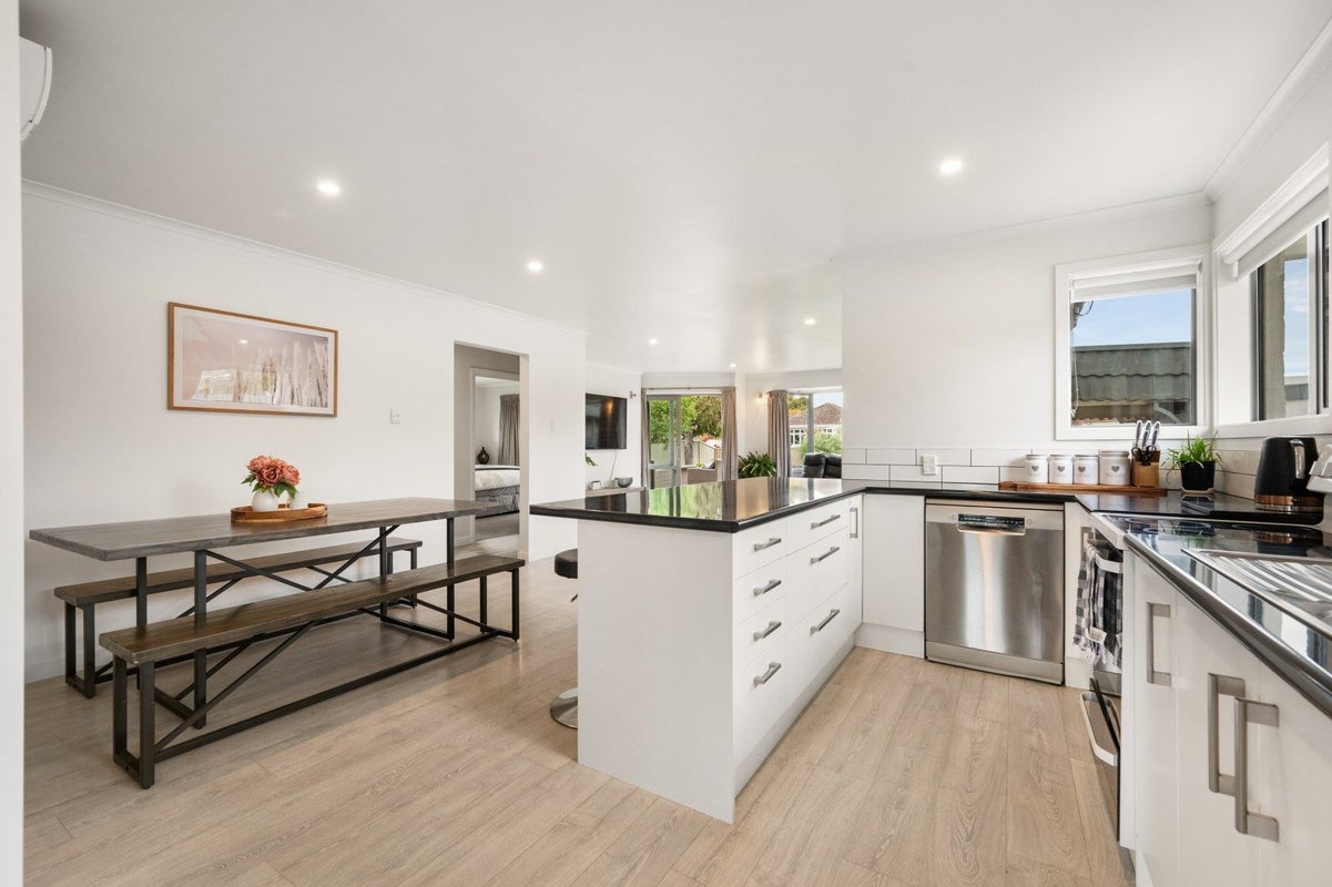18 Ashworth Street, Alexandra, Alexandra - Carousel 2