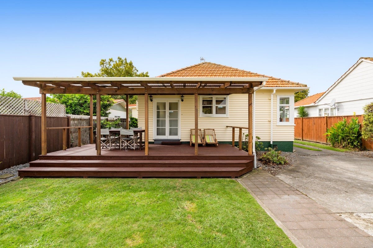 54 Douglas McLean Avenue, Marewa, Napier - Carousel 1